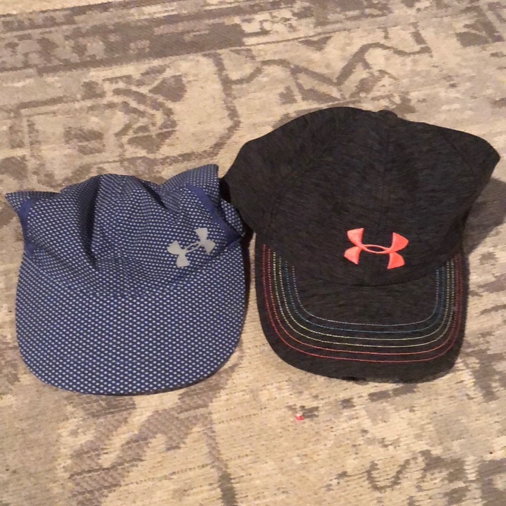 *Bundle* 2 Under Armor Kids Hats 🧢